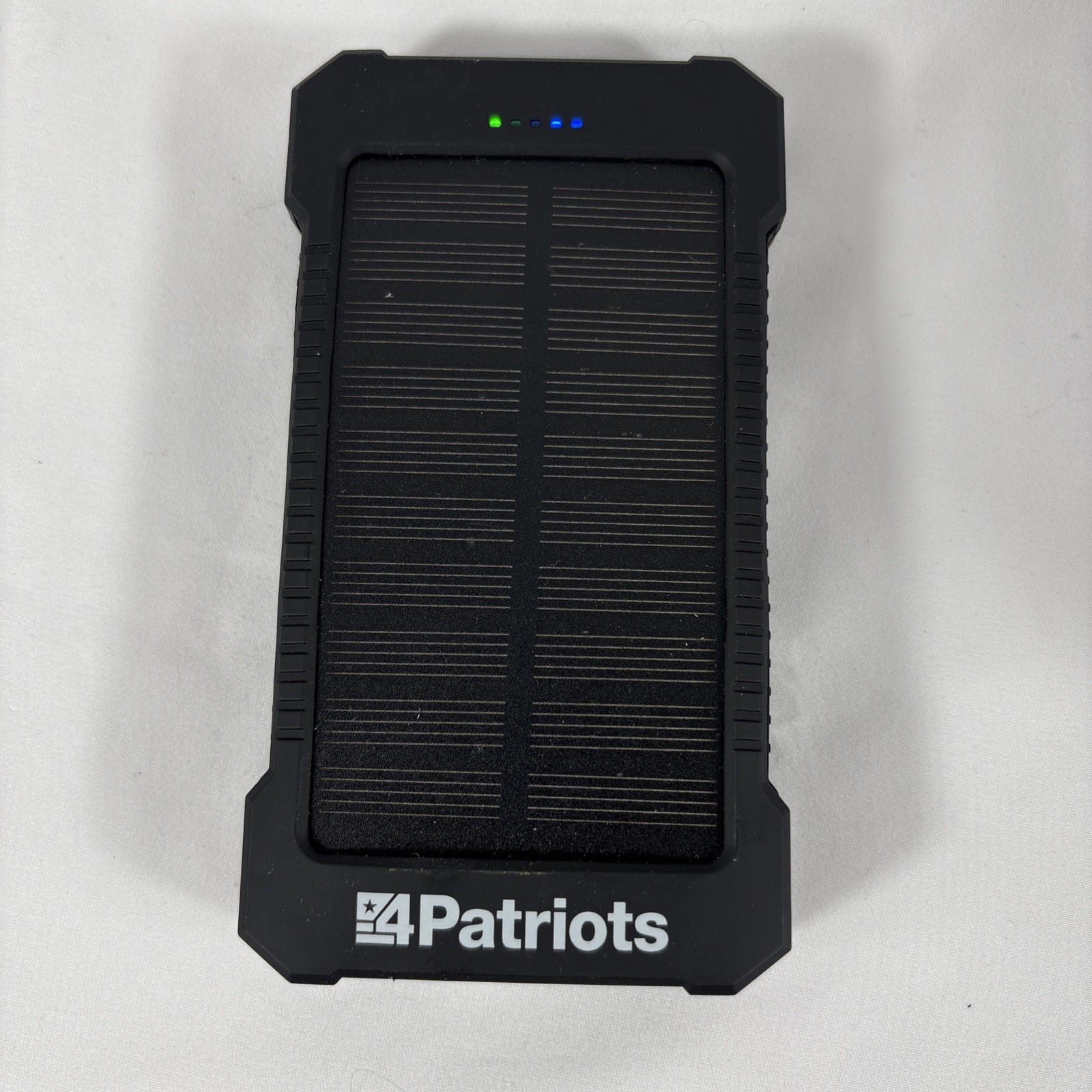 4Patriots  Power Cell 8000 mAh Battery 2 LED Flashlight  1.5 Watt Solar Panel