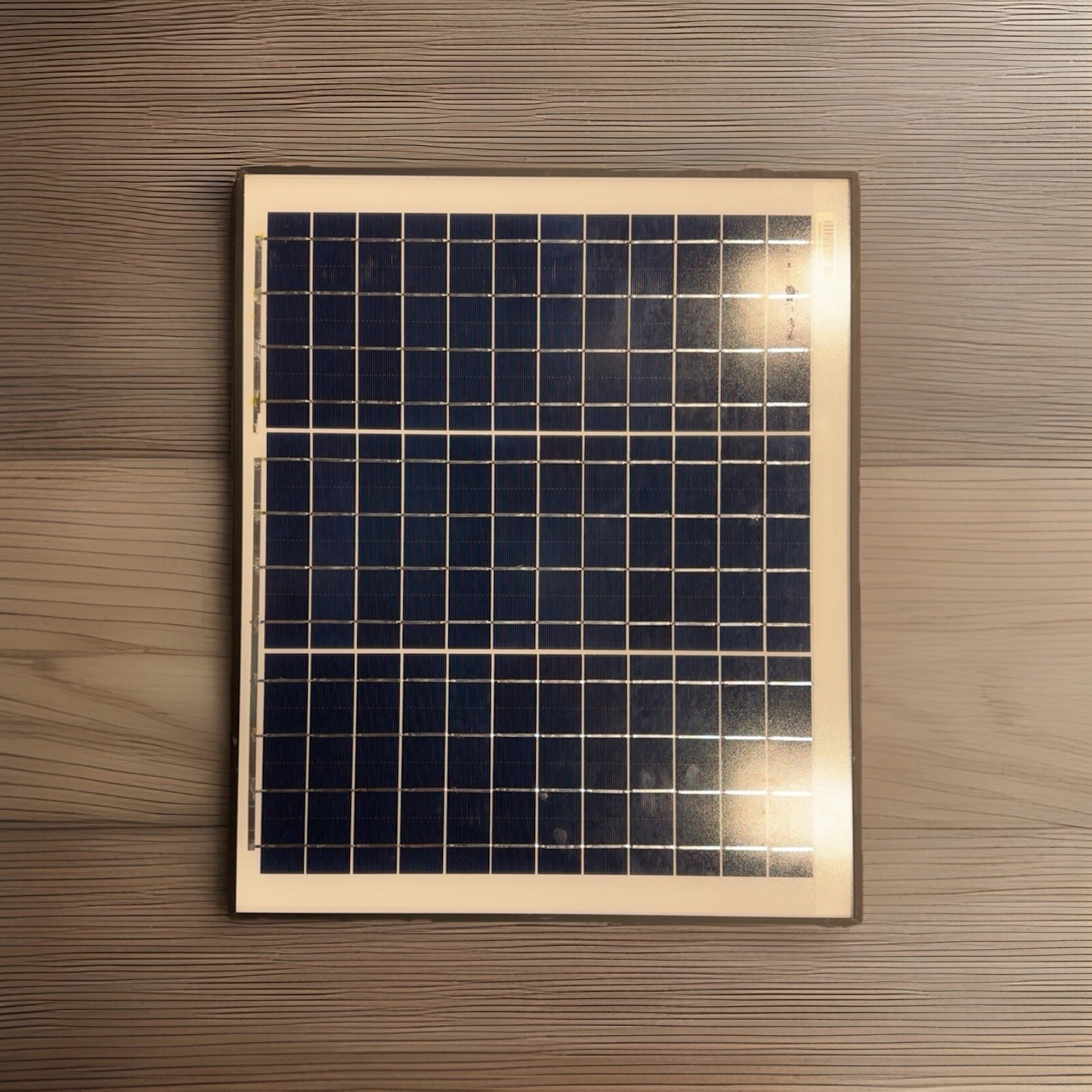 ALEKO 30W Monocrystalline Solar Panel 12 Volt Output PP30W12V