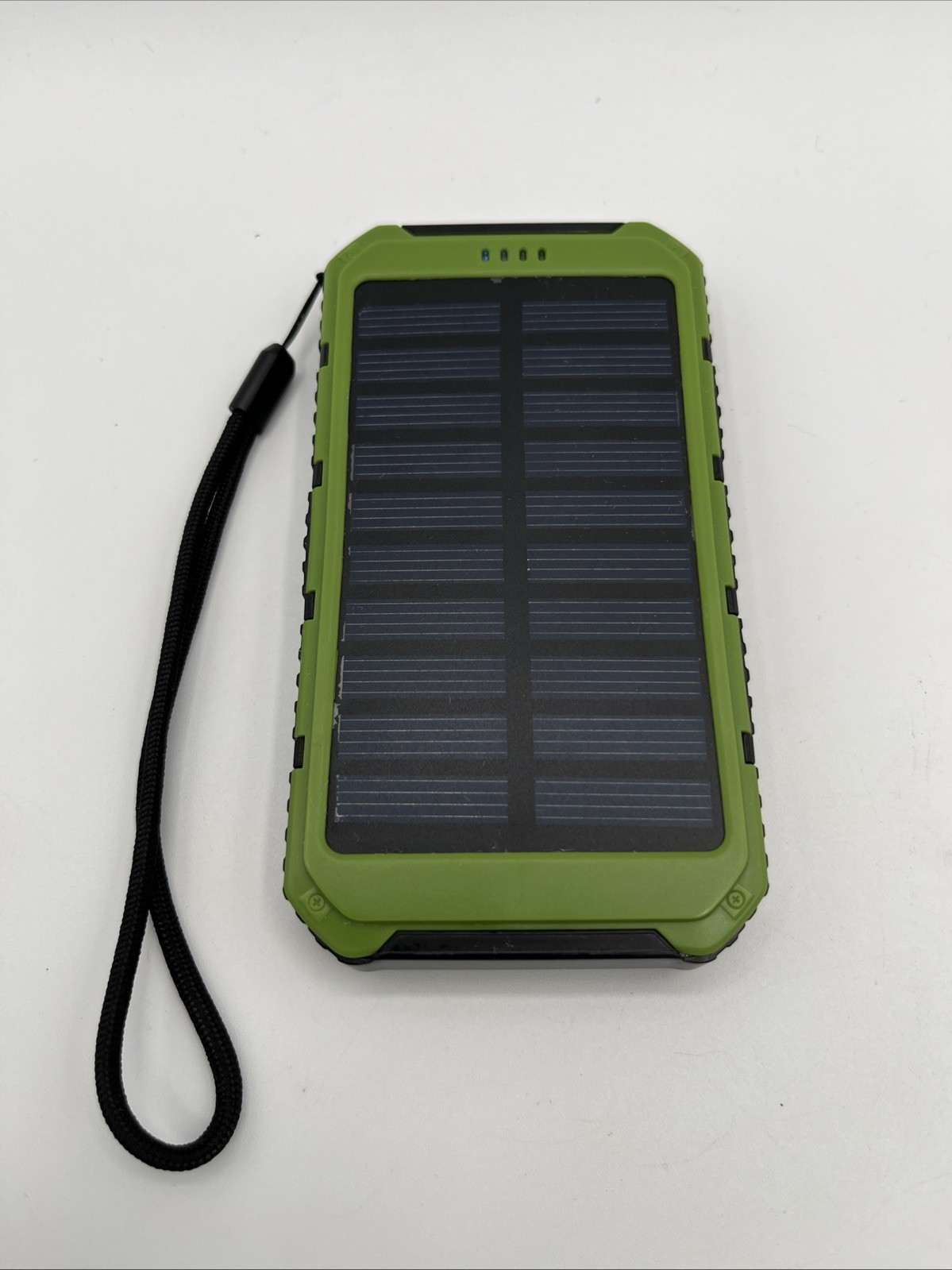 Roaming Solar Power Bank Phone or Tablet Charger Green D0711318
