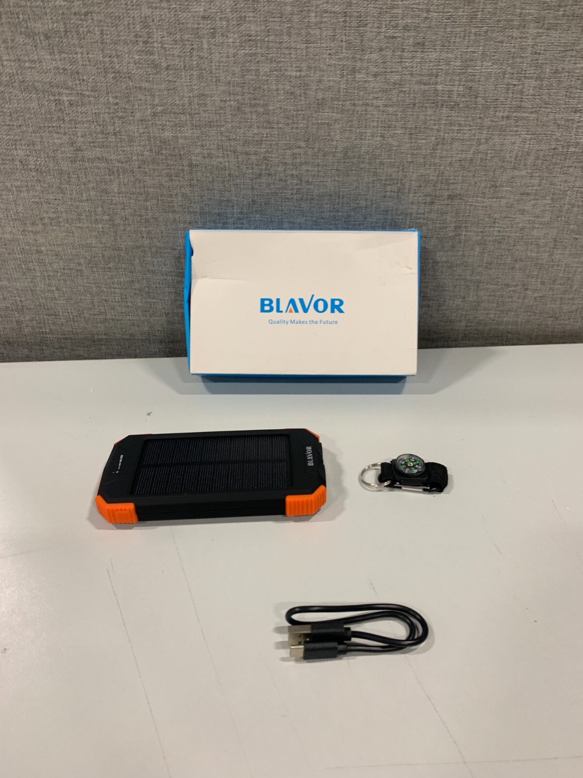 BLAVOR Solar Power Bank Qi Portable Charger 10000mah External Battery