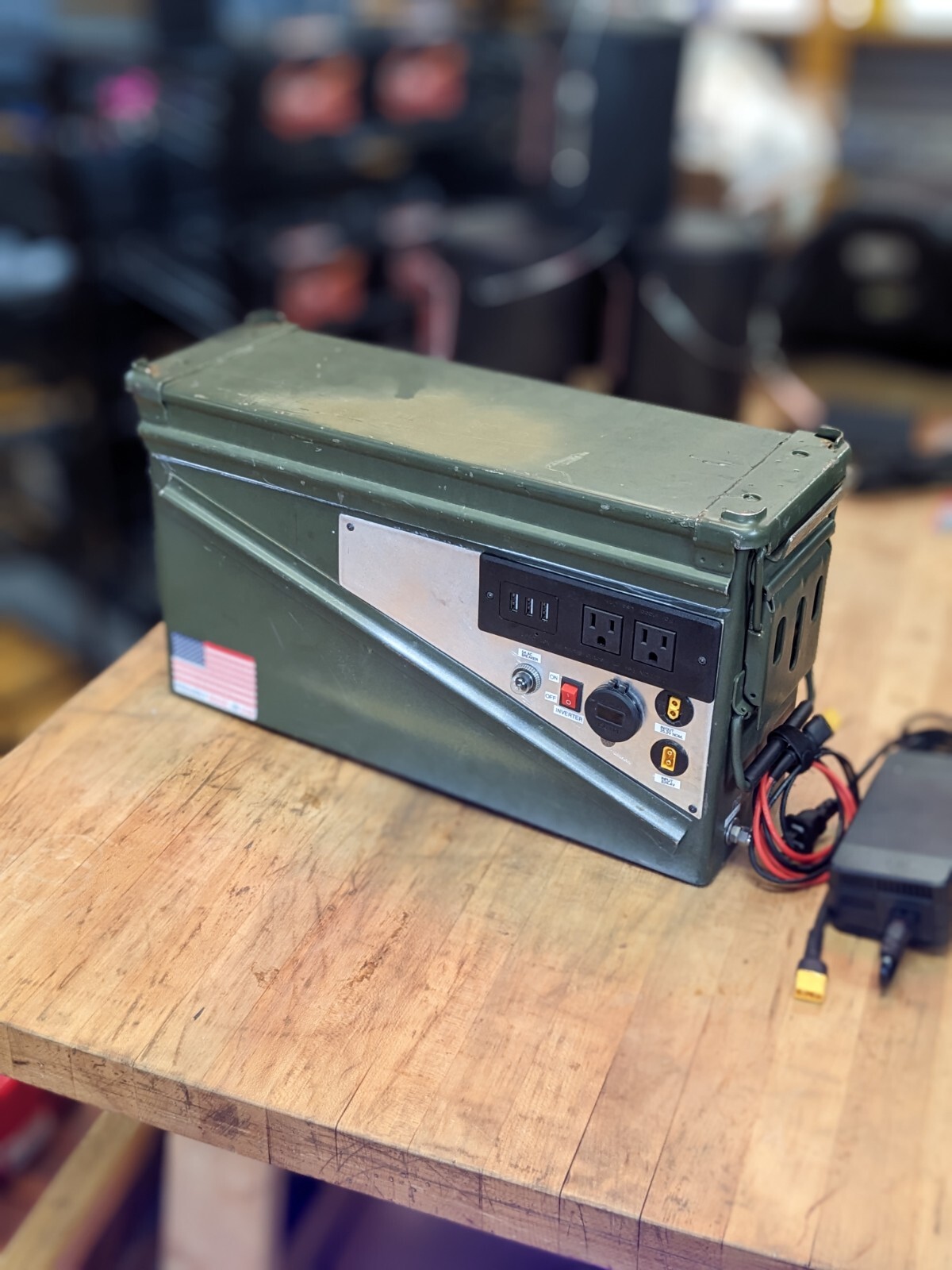 Off Grid Ammo Can Backup Battery Solar Generator 1500wh Capacity 600w Inverter