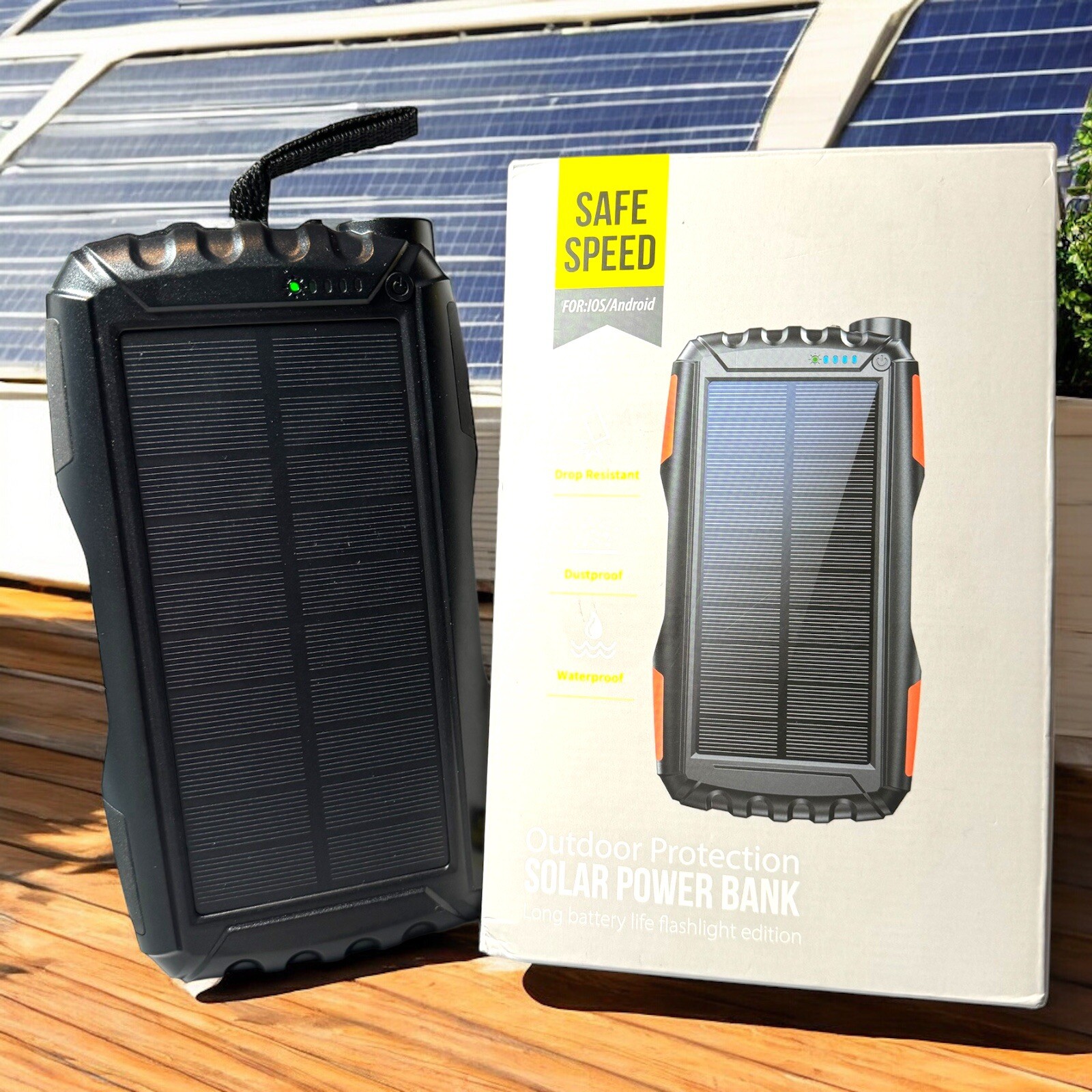 Safe Speed Waterproof Solar Power Bank Long Battery Life With Flashlight