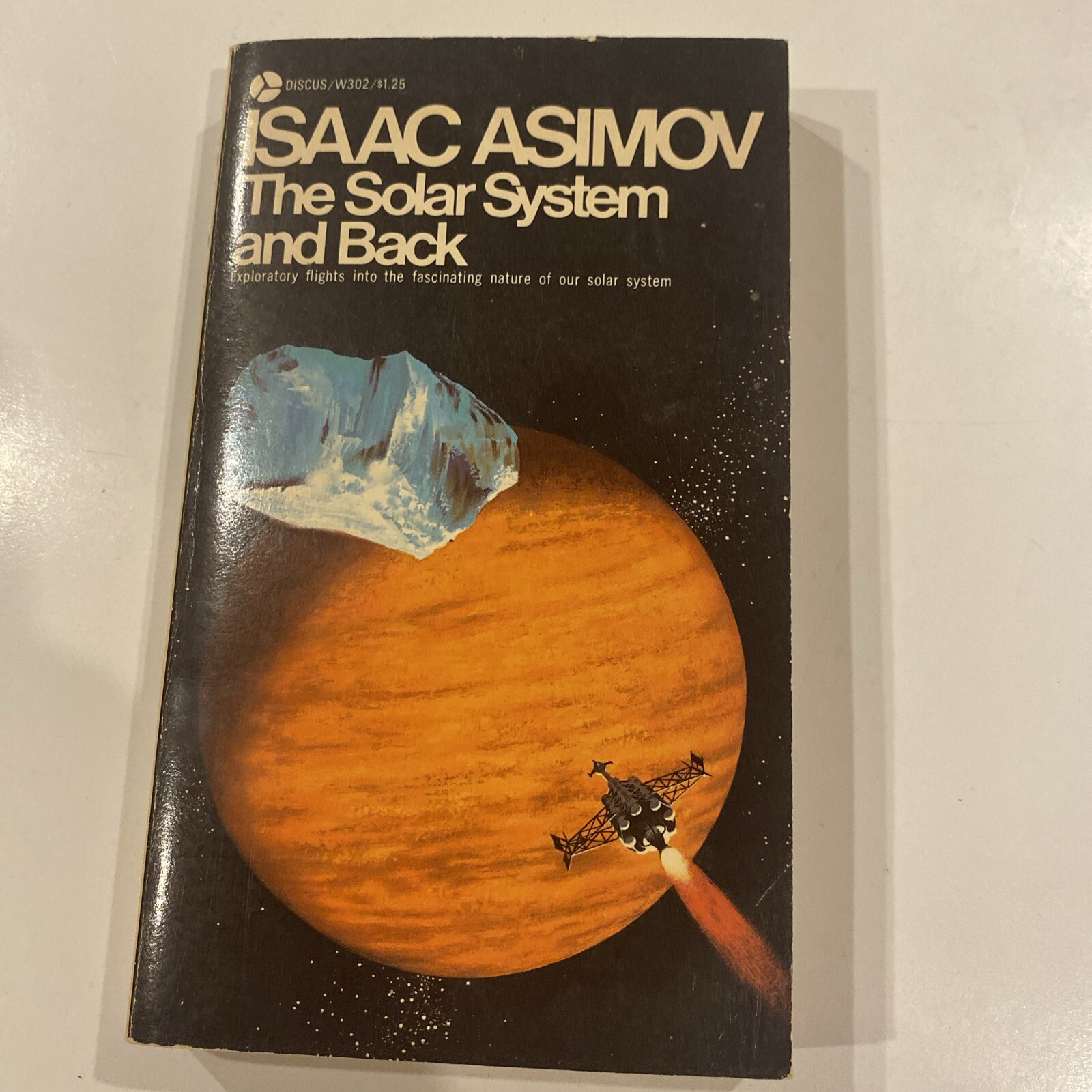 The Solar System and Back – Isaac Asimov (1972 Discus/Avon Paperback)