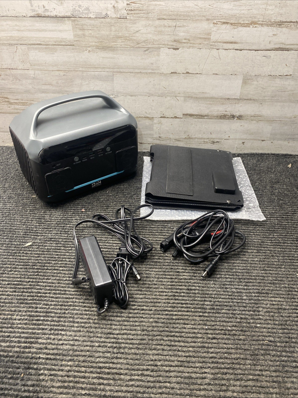 NOS DaranEner NEO300 Portable Power Station 600W Solar Generator