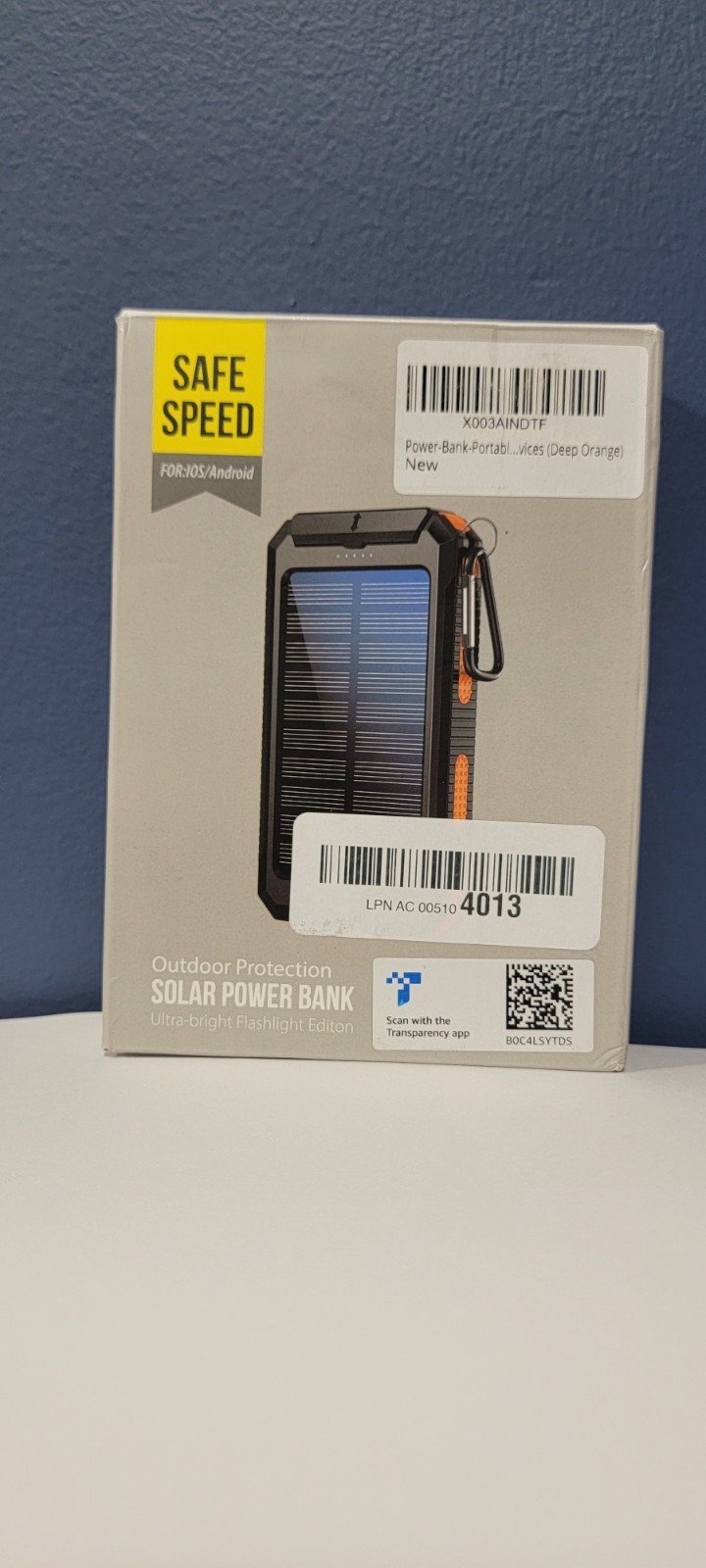 New Safe Speed Outdoor Protection Solar Power Bank with Ultra Bright Flashlight