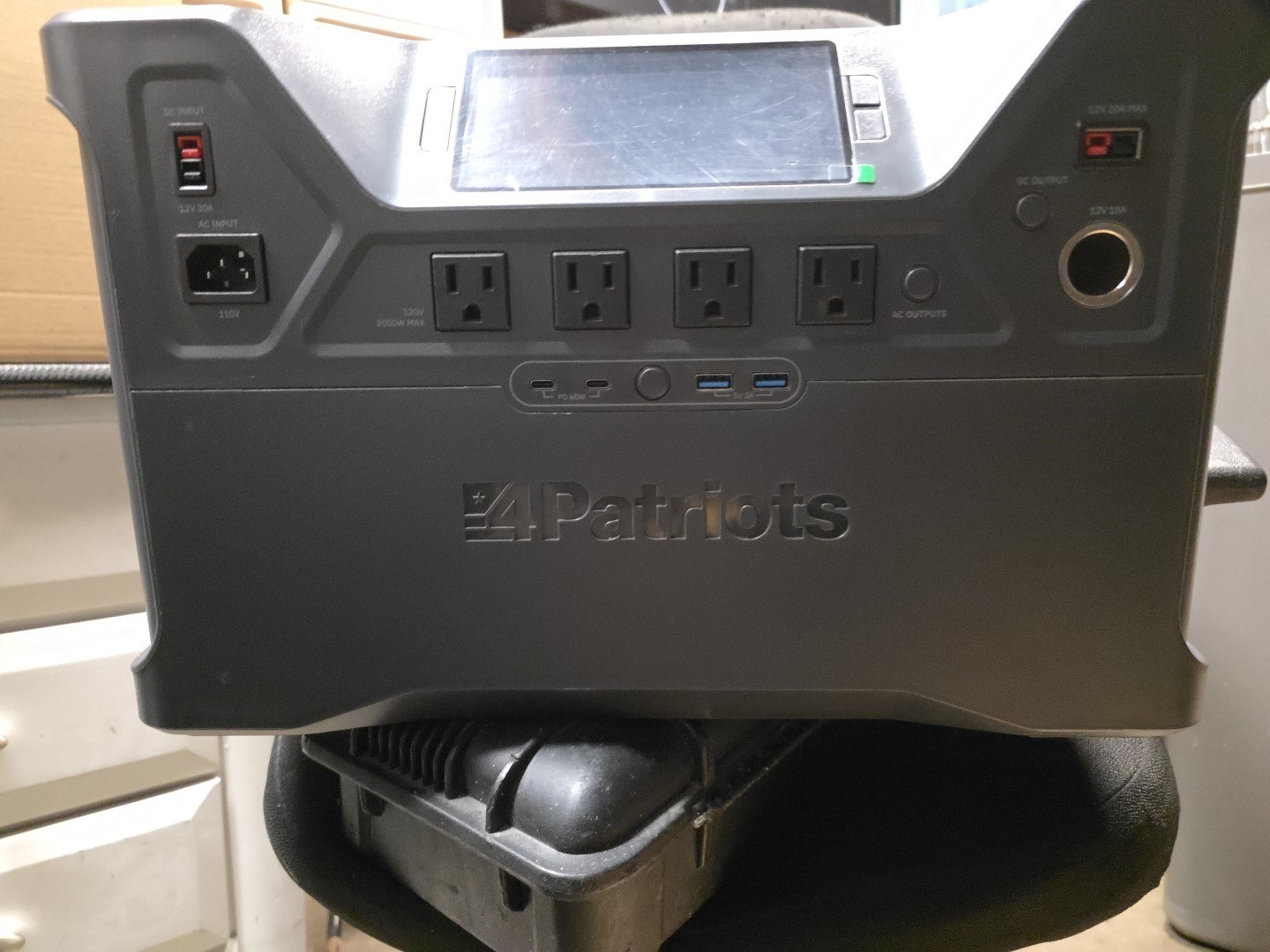 Patriot  2000X Solar Power Generator Brand new just generator