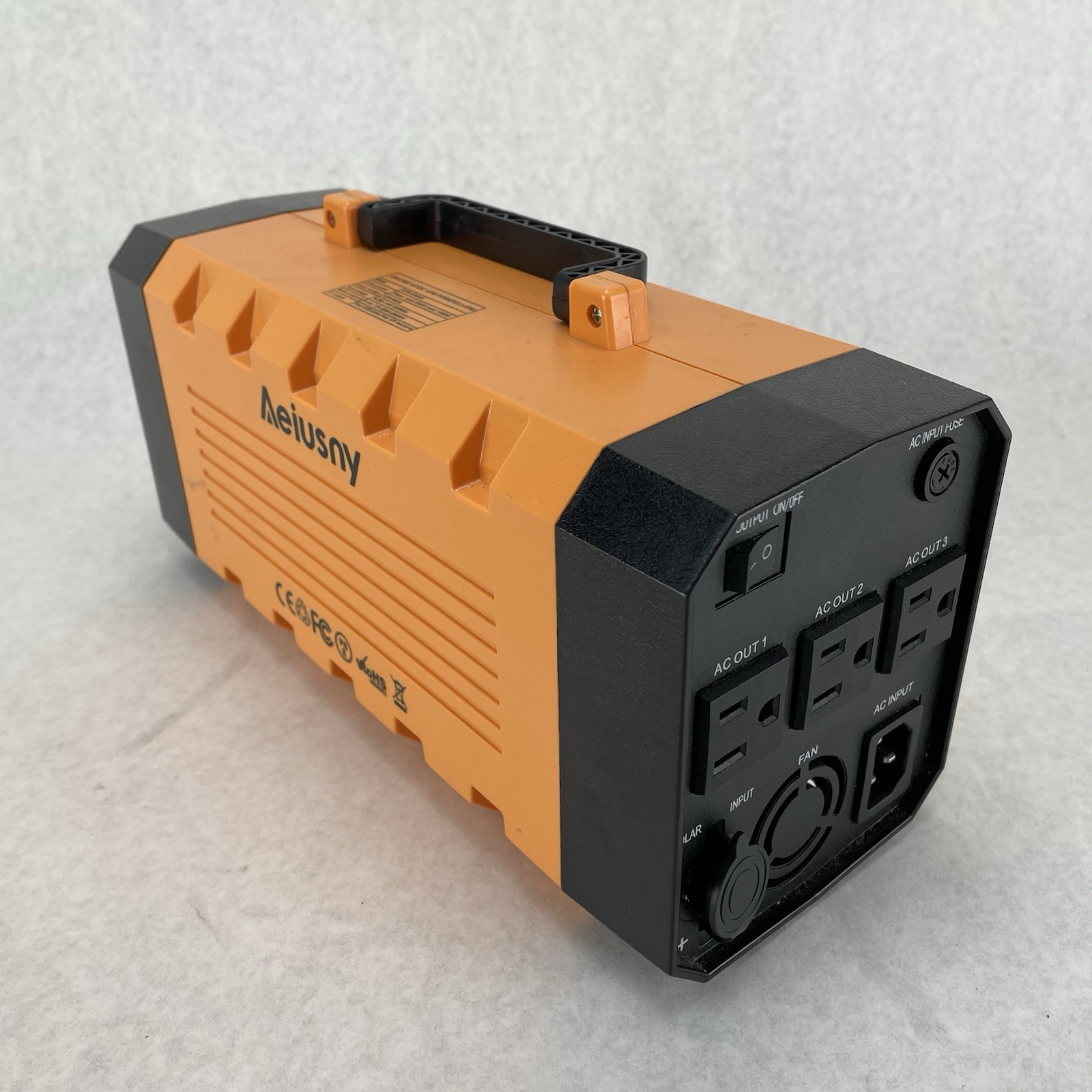 Aeiusny UPS-500AD Solar Generator Portable Power Station Used