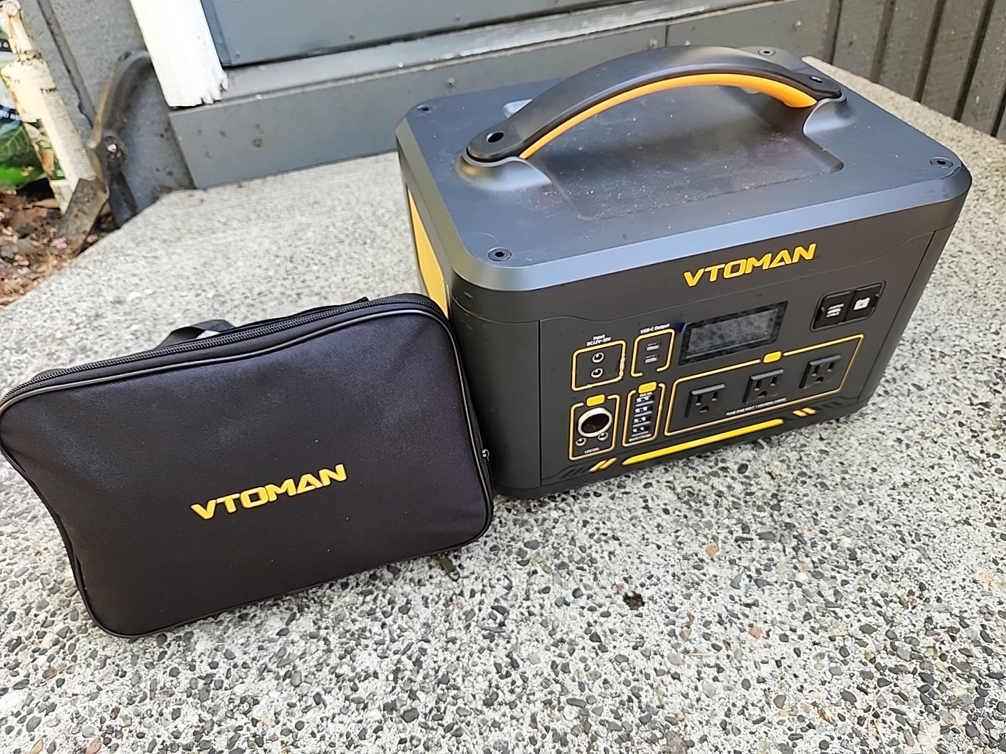 VTOMAN Jump 1000 Portable Power Station 1000W, 1408Wh Solar Generator US