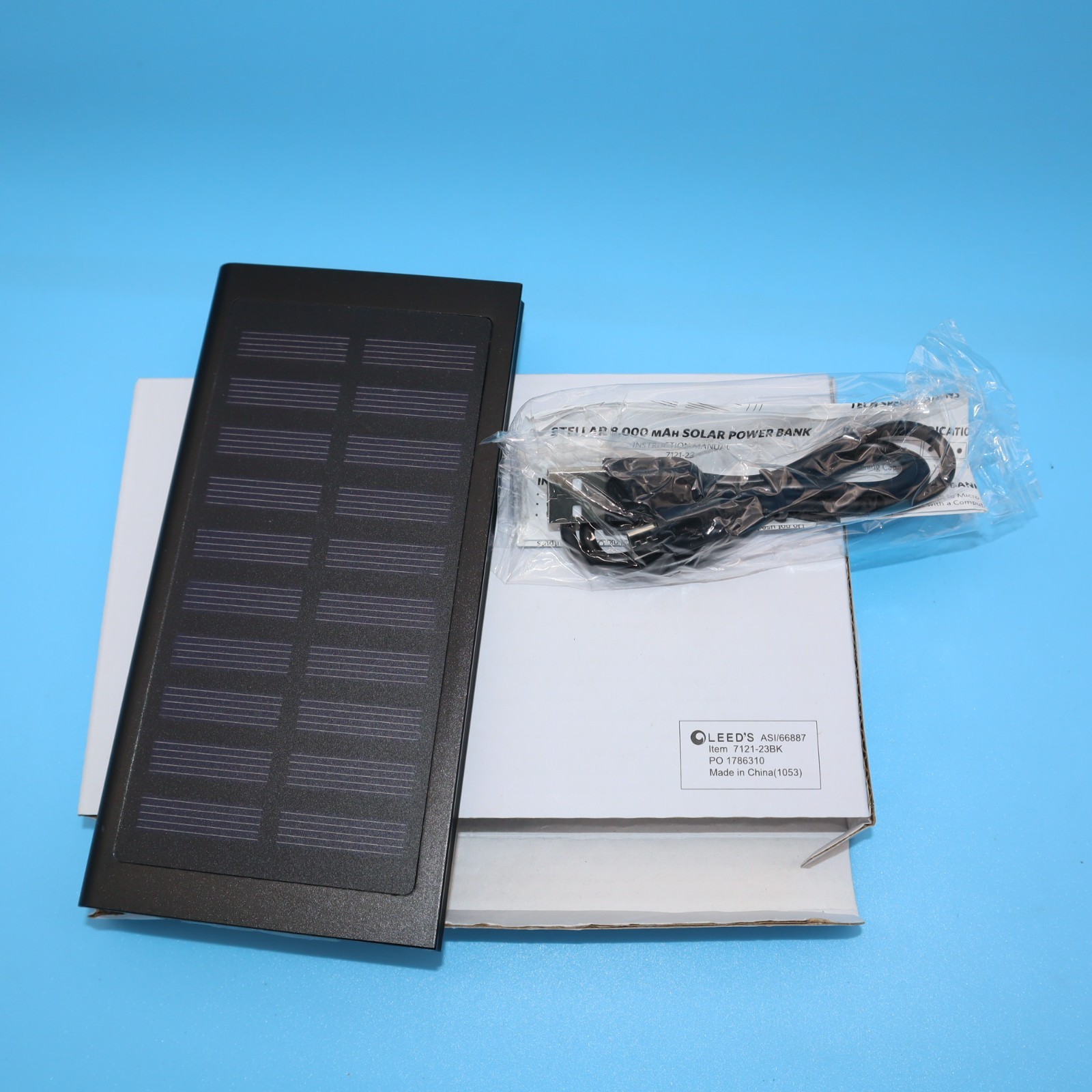 Stellar 8,000 mAh Solar Power Bank for tablets and phones, 2 USB PORTS- NEW BOX