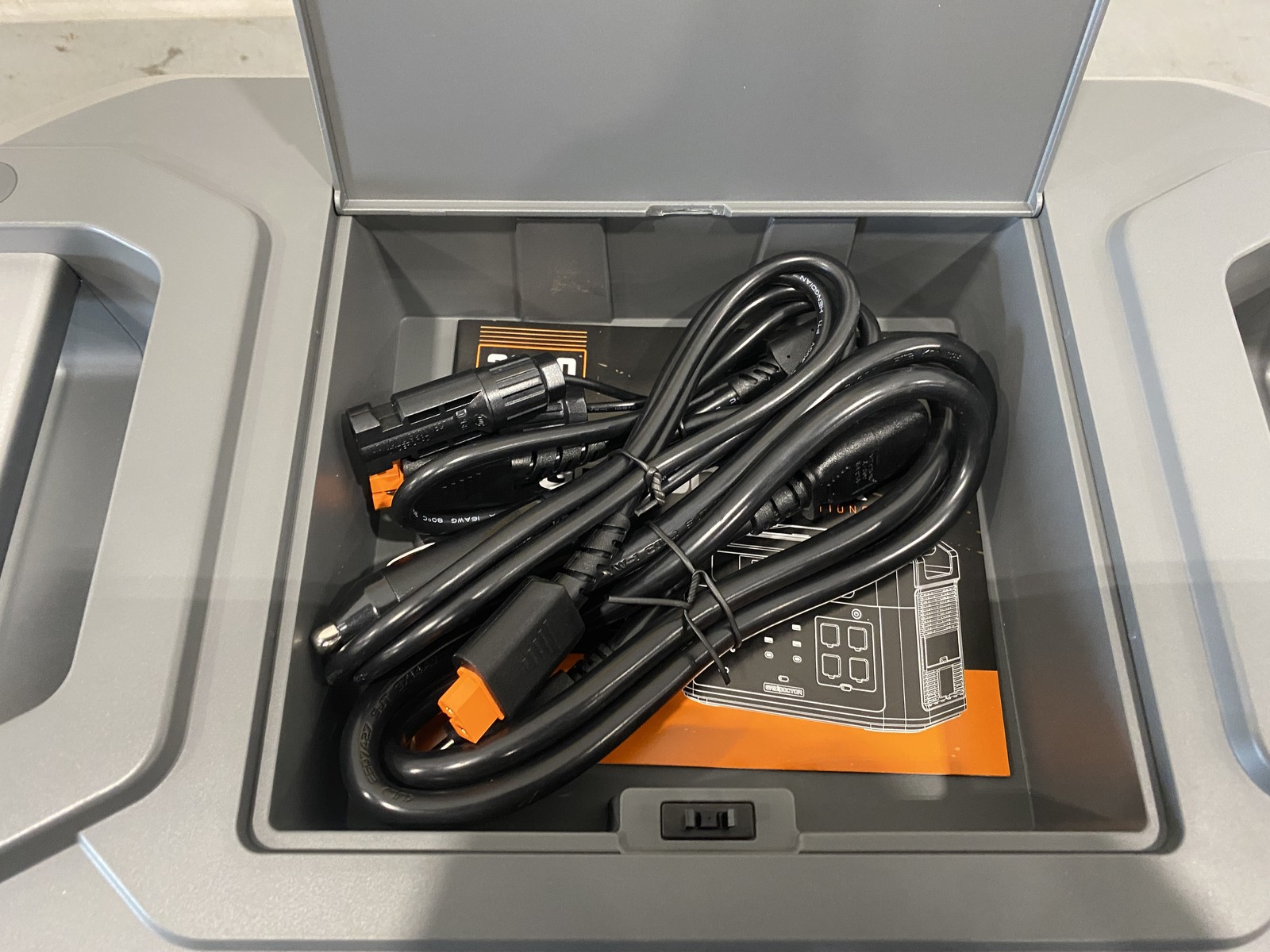 Grid Doctor 3300 100-120V 3300W Solar Generator System