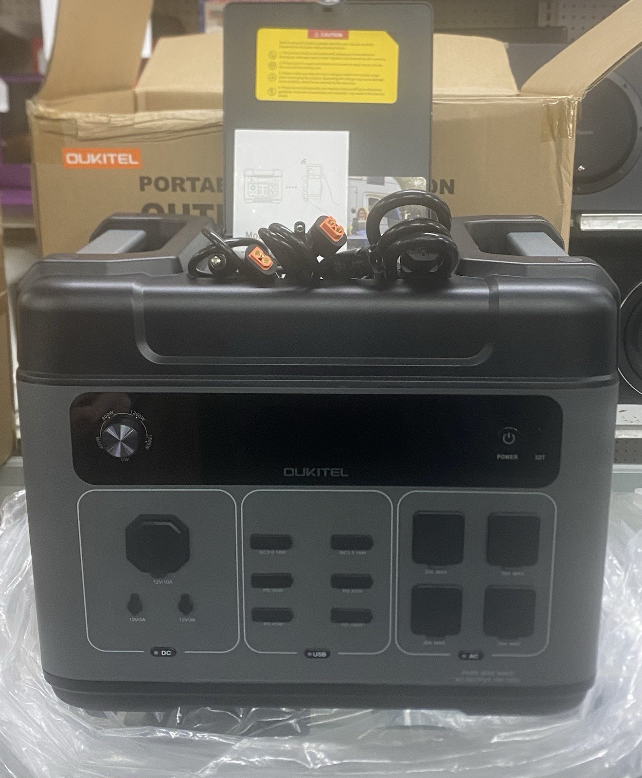 OUKITEL P2001 Plus 2400W Solar Generator/Power Station