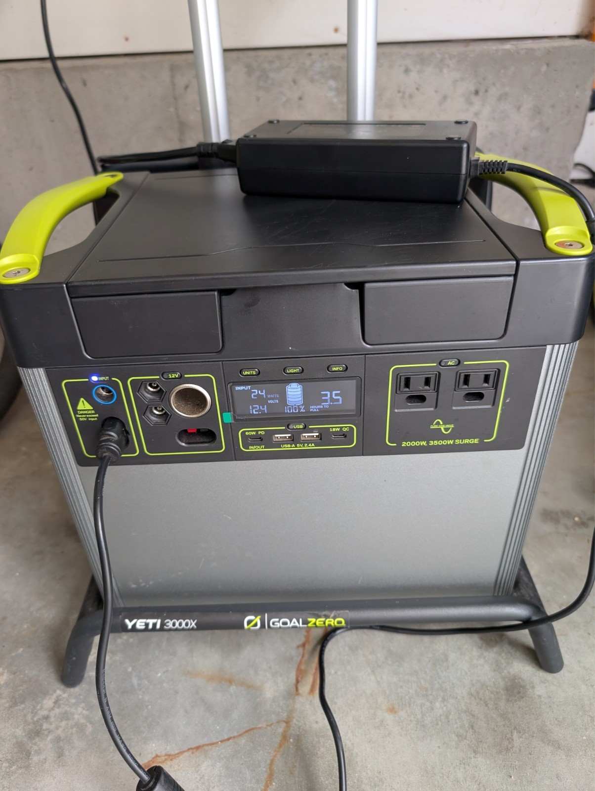 Goal Zero Yeti 3000X Portable Solar Generator – 36400, Never Used, Excellent