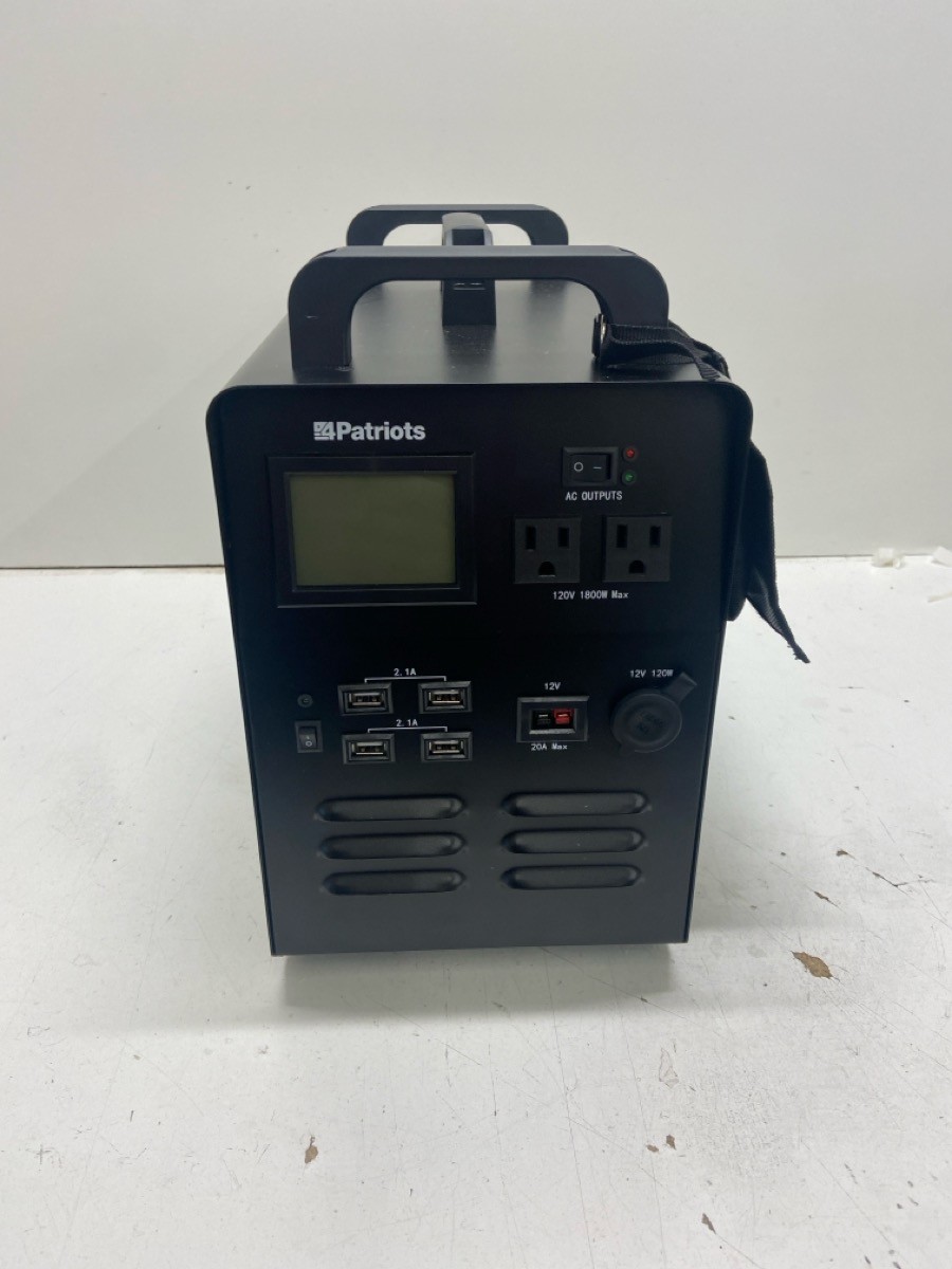 4PATRIOTS POWER GENERATOR 1800 USED INCLUDES SOLAR PANELS (P18023258)