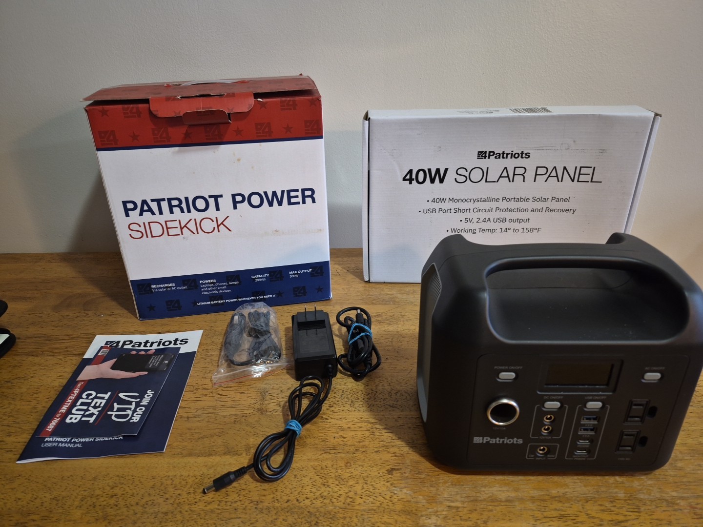 4Patriots Power Sidekick 300W Solar Generator 40W Solar Panel EUC In Box