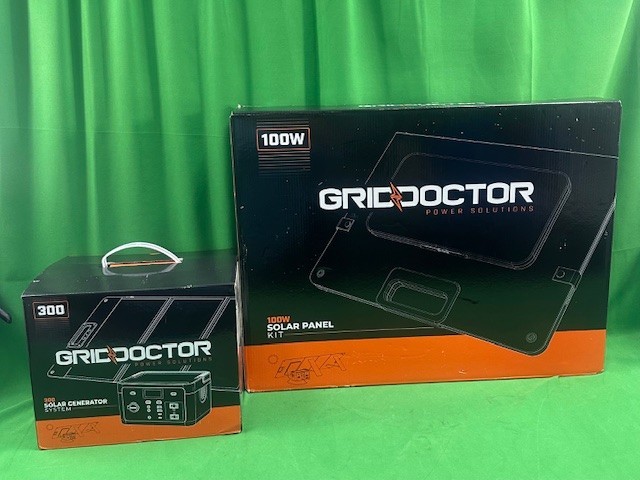 Grid Doctor 100 Portable Solar Panel & 300 Solar Generator (E)