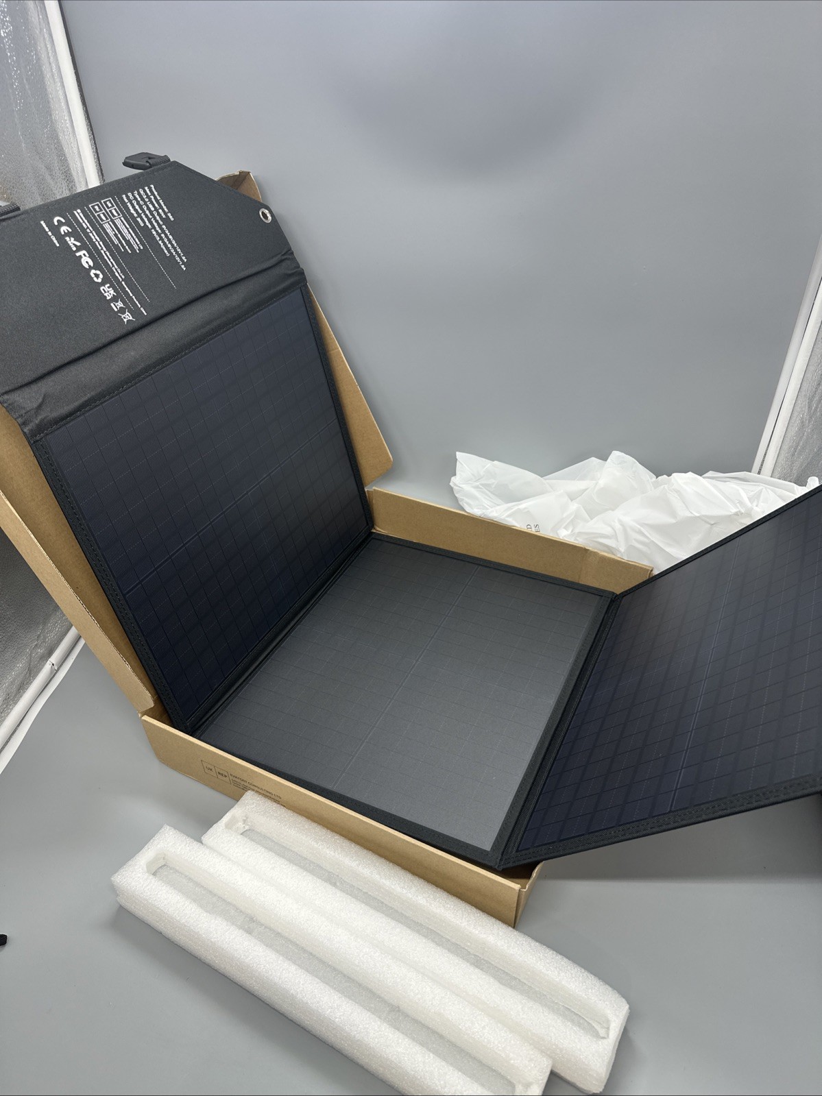 Apowking 60W Foldable Solar Panel 12/18V, DC Outlet, Solar Generator, Portable