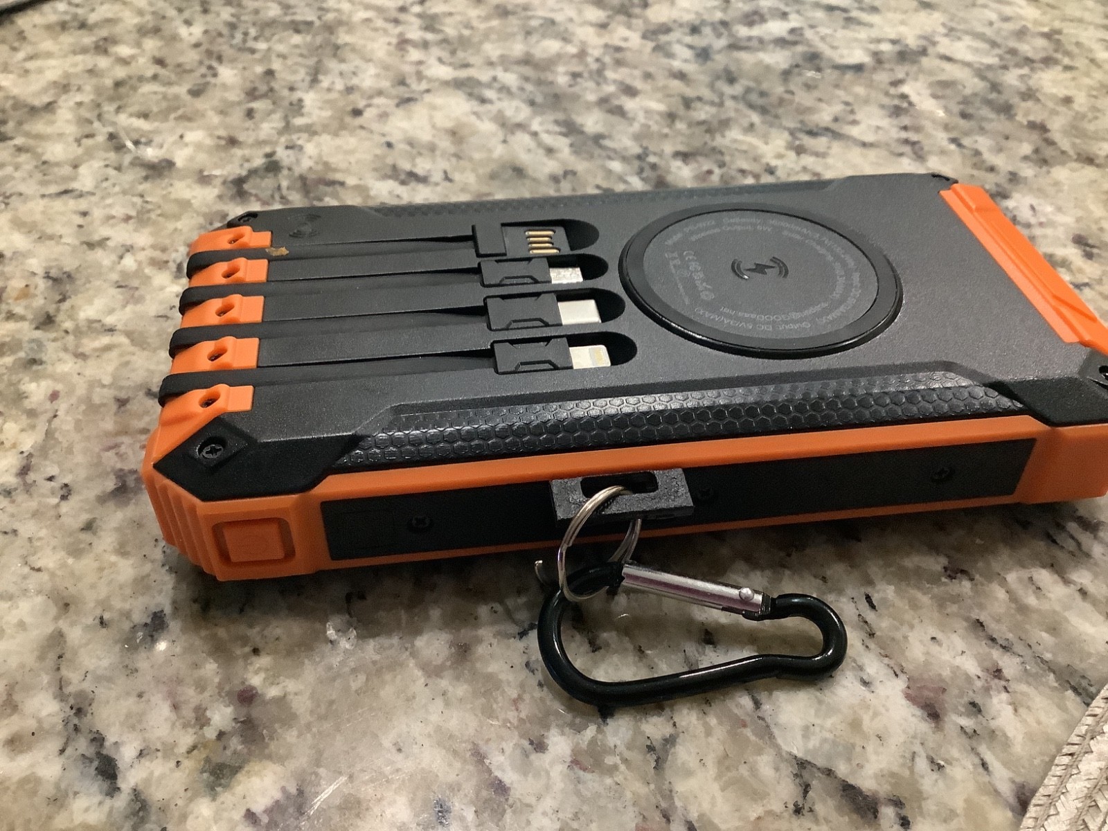 GOODaaa Power Bank Wireless Charger 36000mAh Built in 4 Cables Six Outputs 15W F