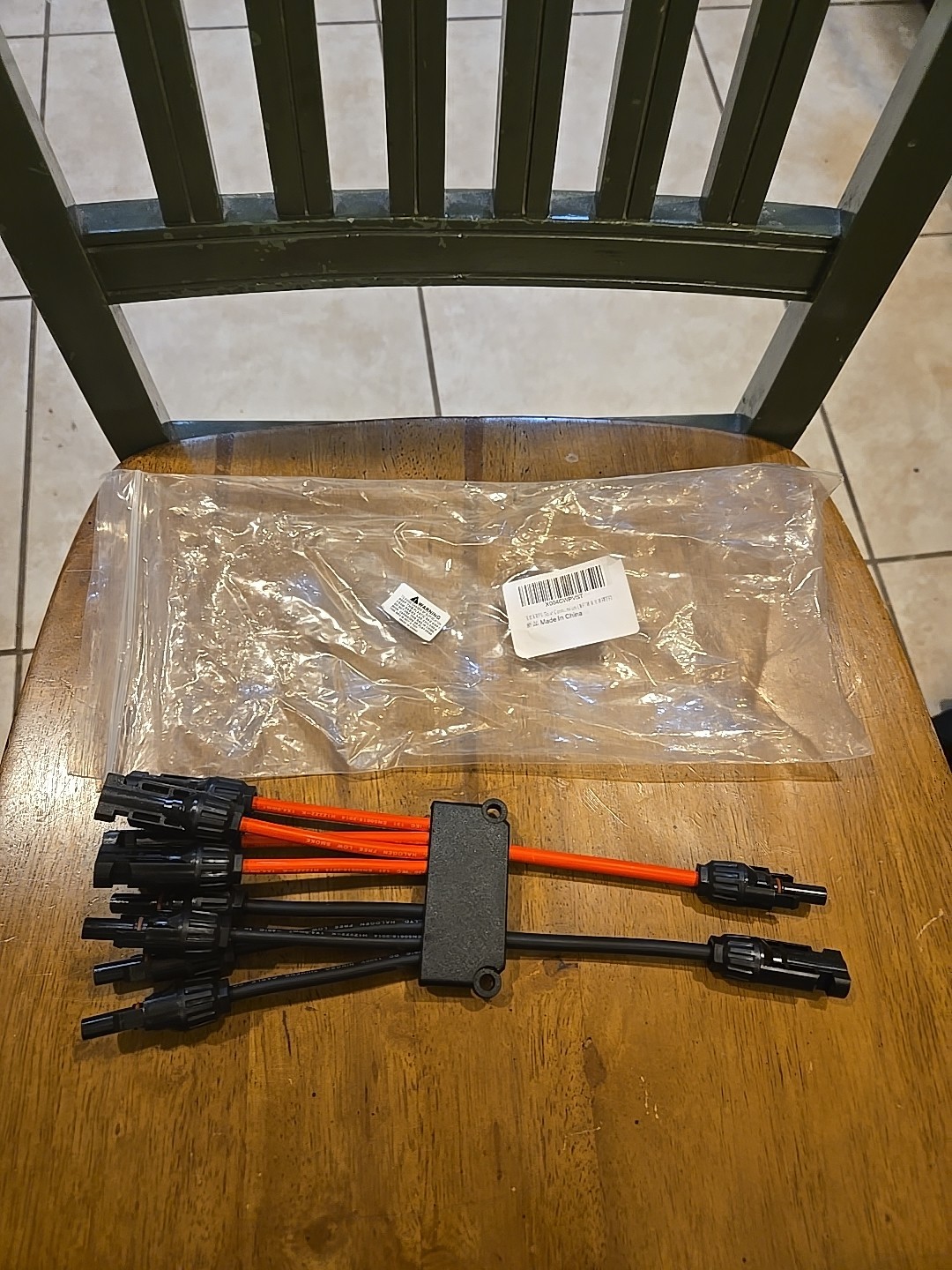 Solar Connectors Cable for 4 Solar Panels IP68 Waterproof Solar Panel Connect…