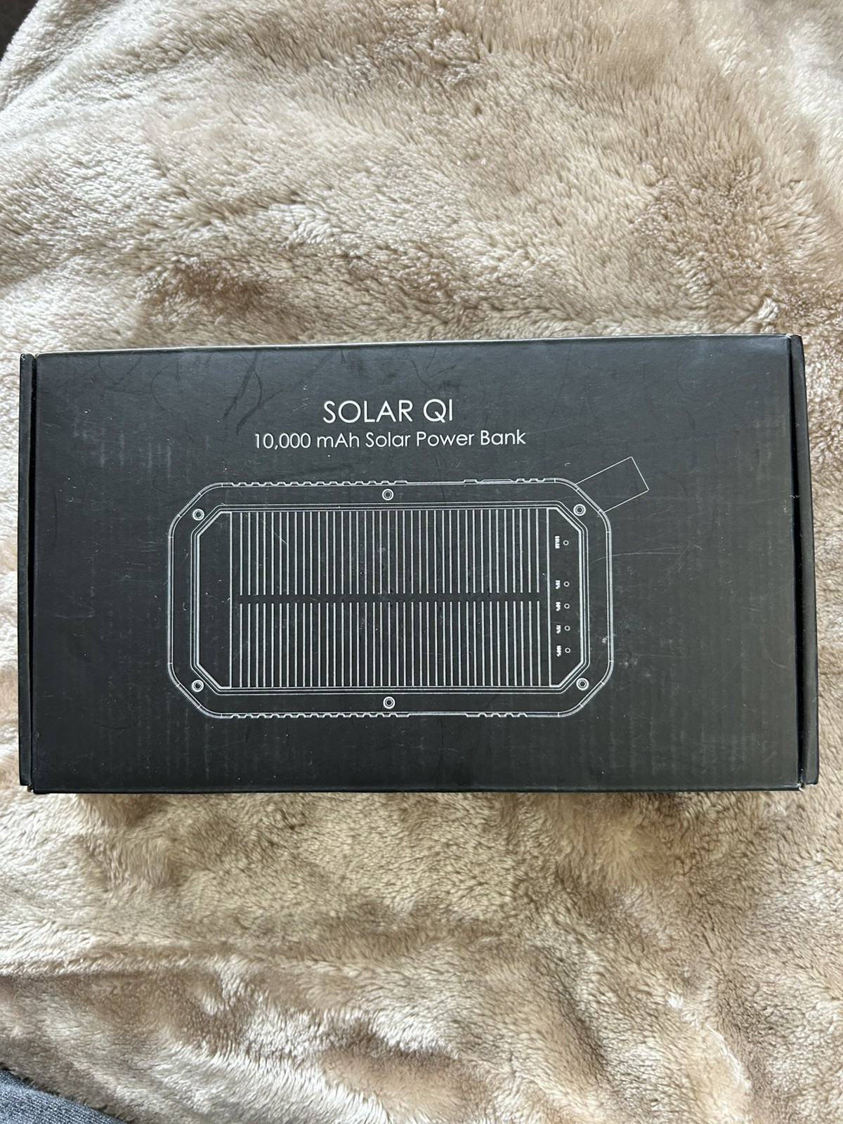 Halo 10000 mAh Solar Power Bank USB Portable Charger Black Ventura CA Logo