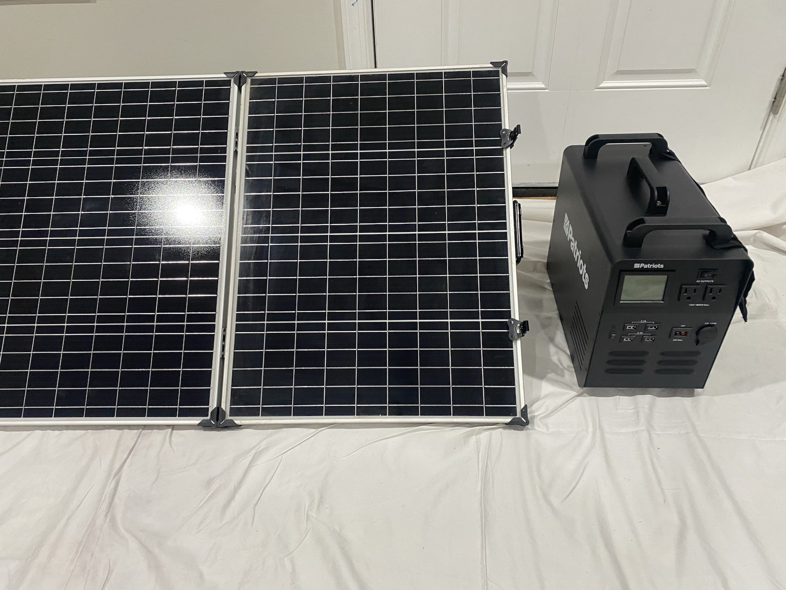 4Patriots Power Solar Generator 1800W & Solar Panel