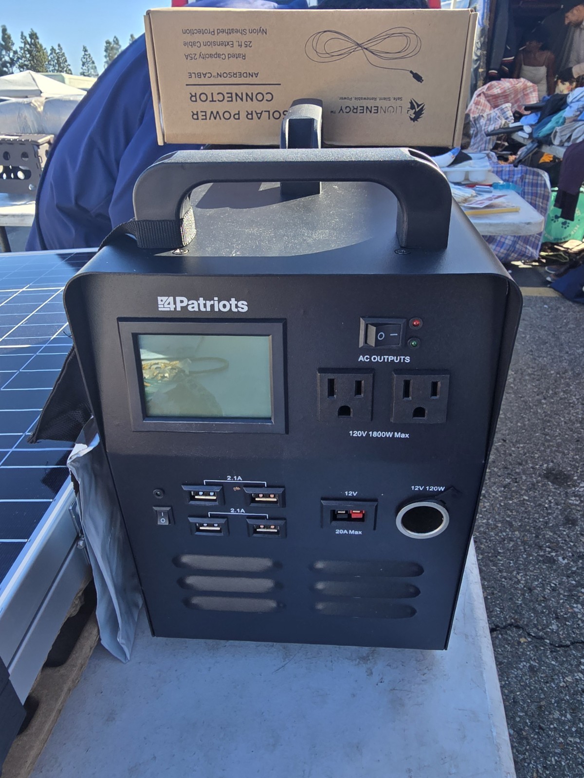 4PATRIOTS 1800w 12V Portable Power Generator With 100W Solar Panel