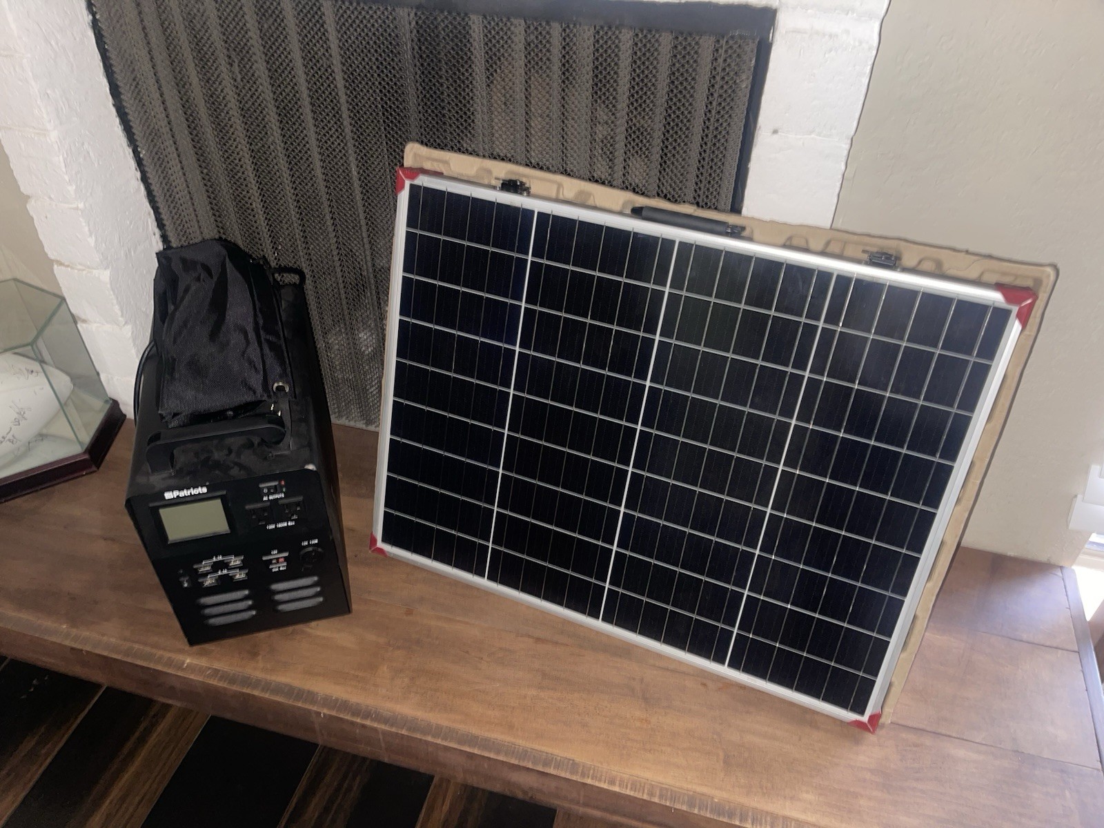Patriot Power 1800 Solar Generator – Includes 4Patriots  Panel Charger